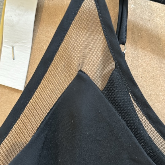 Lulus Flowy Top - Picture 2 of 2